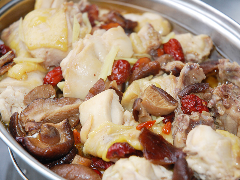 Steamed Chicken with Chinese Mushroom